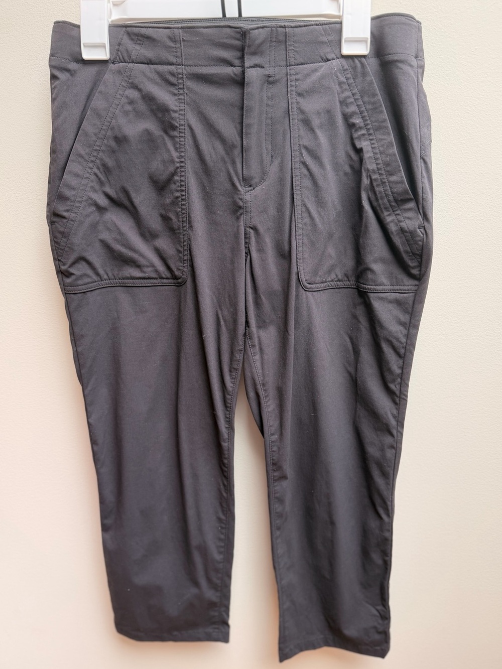 Eddie Bauer Women’s Regular Fit Solid Trousers